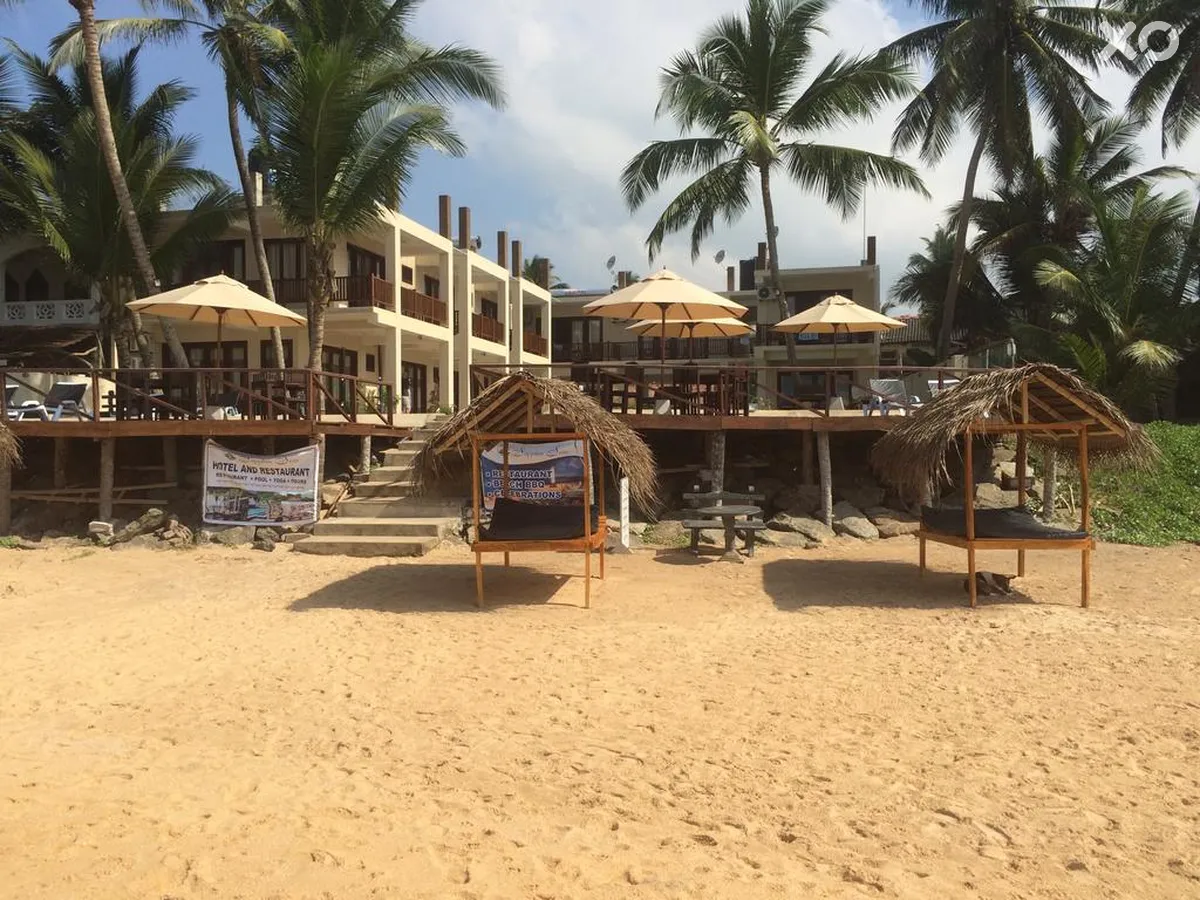 Sapphire Seas Beachfront Hotel