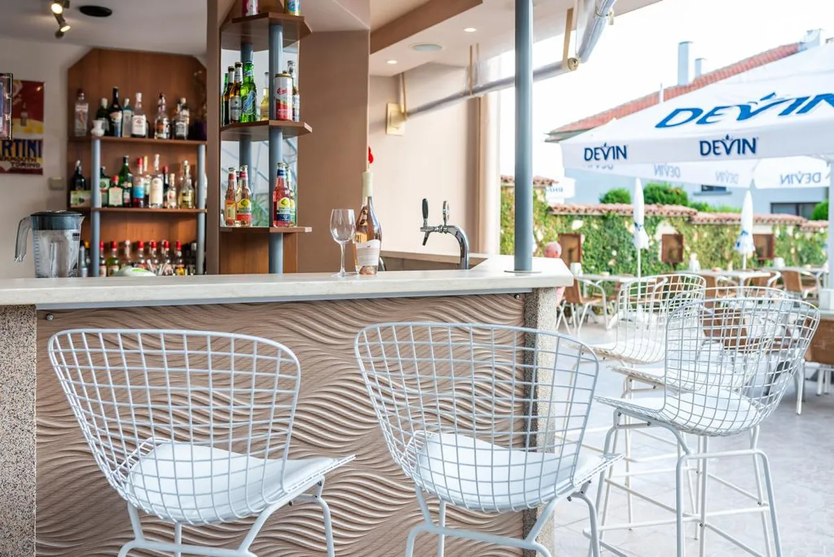 Nassi Hotel