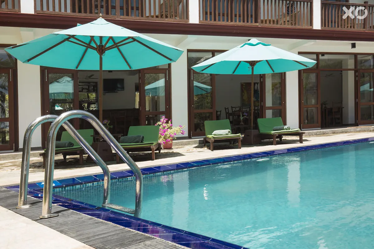 Rockside Beach Resort