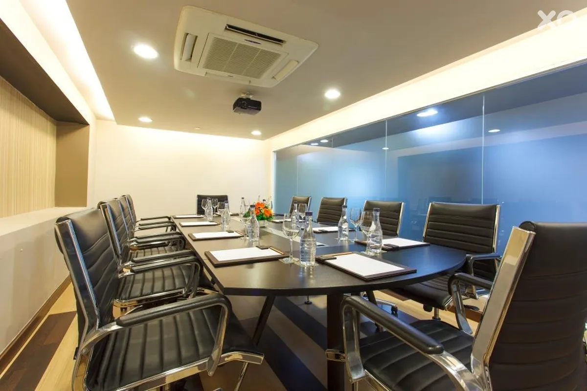 Golden Tulip Mandison Suites
