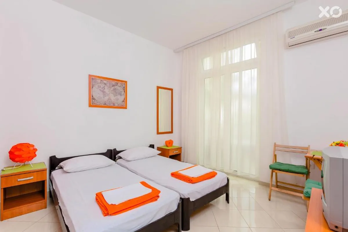 Franeta Apartments