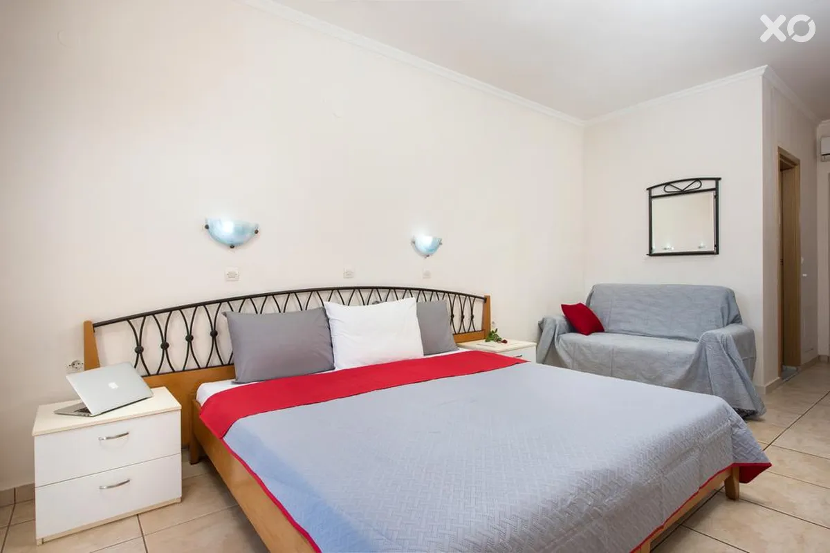 Kavos Plaza Hotel