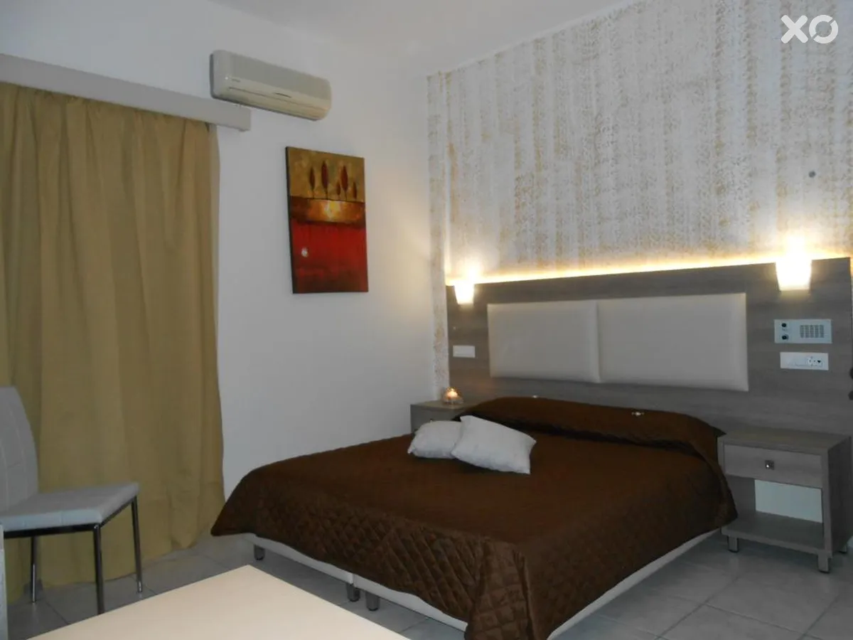 Voula Hotel & Apartments
