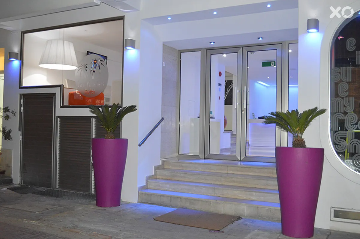 Les Palmiers Beach Hotel