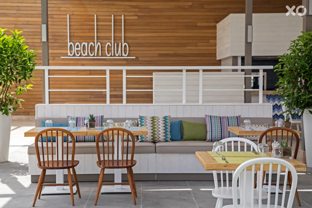 Acanthus Cennet Barut Collection