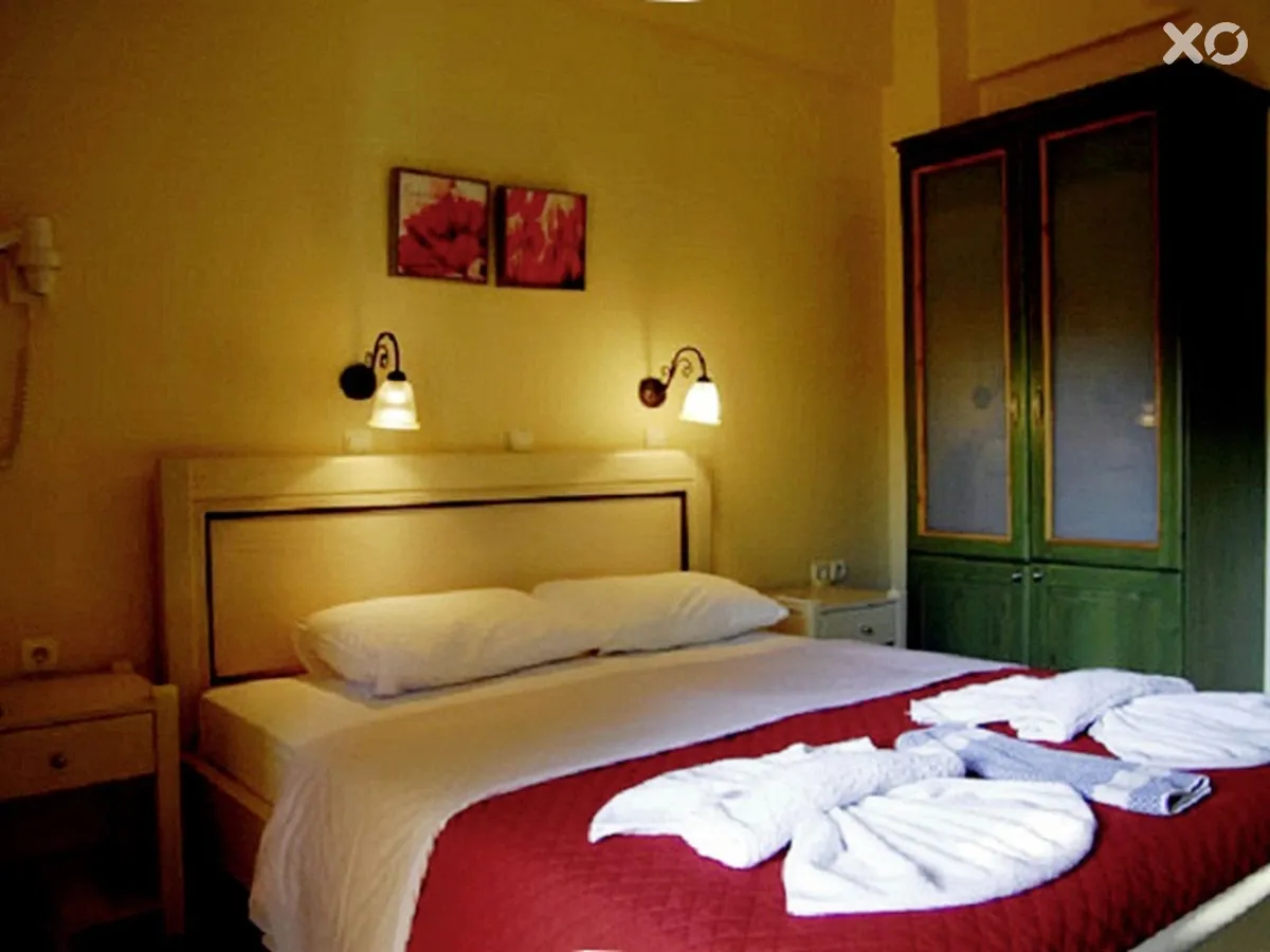 Paradise Hotel