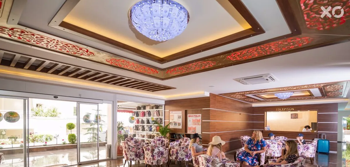 Kleopatra Blue Hawaii Hotel