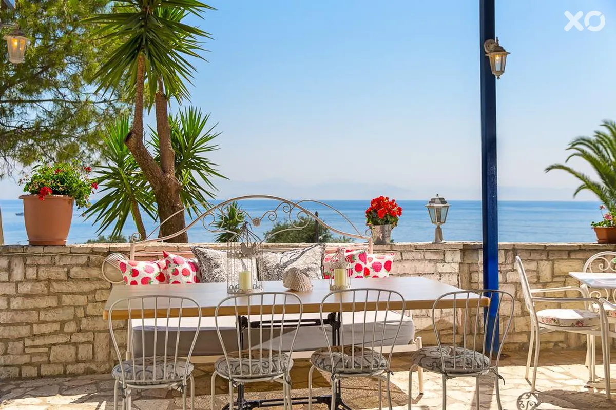 Aurora Beach Hotel