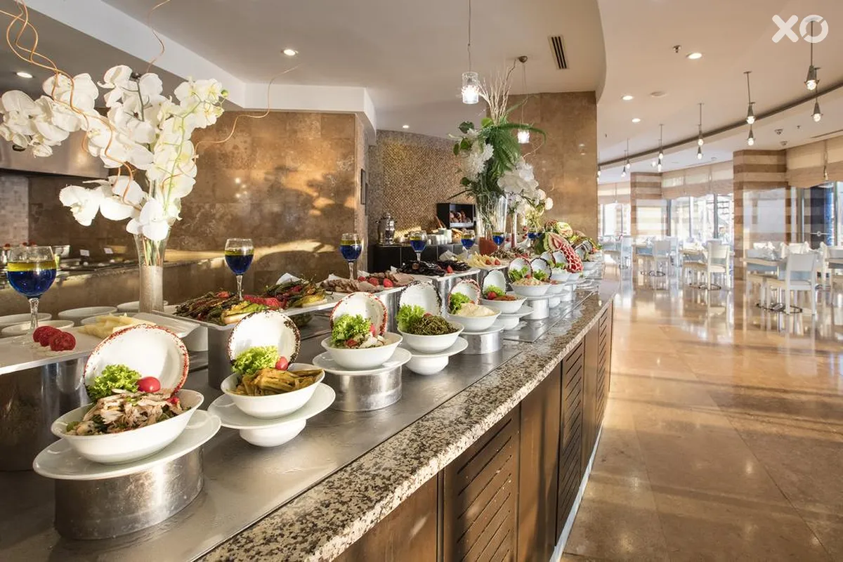 Charisma De Luxe Hotel