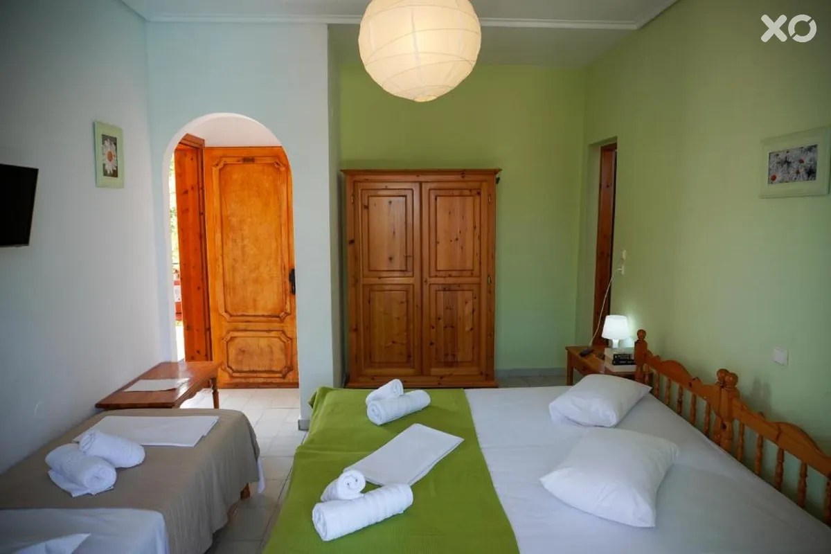 Irida Rooms