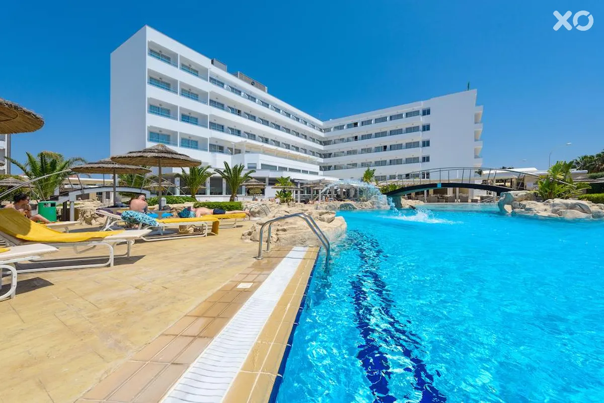 Tasia Maris Beach Hotel