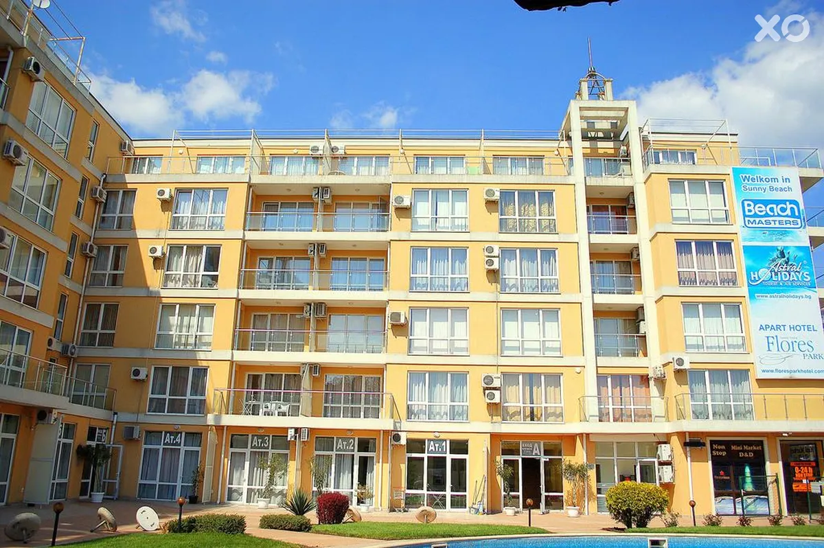 Flores Park Apartments