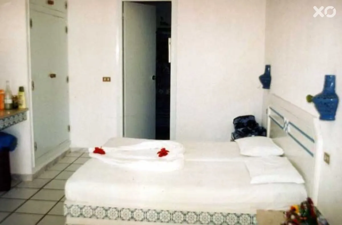 Les Palmiers Hotel