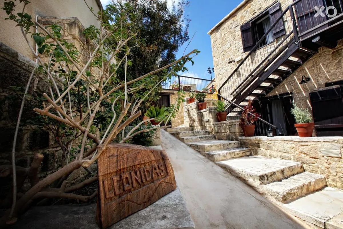 Leonidas Village Houses