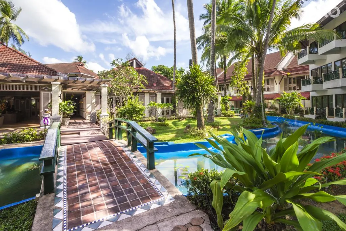 Amora Beach Resort Phuket