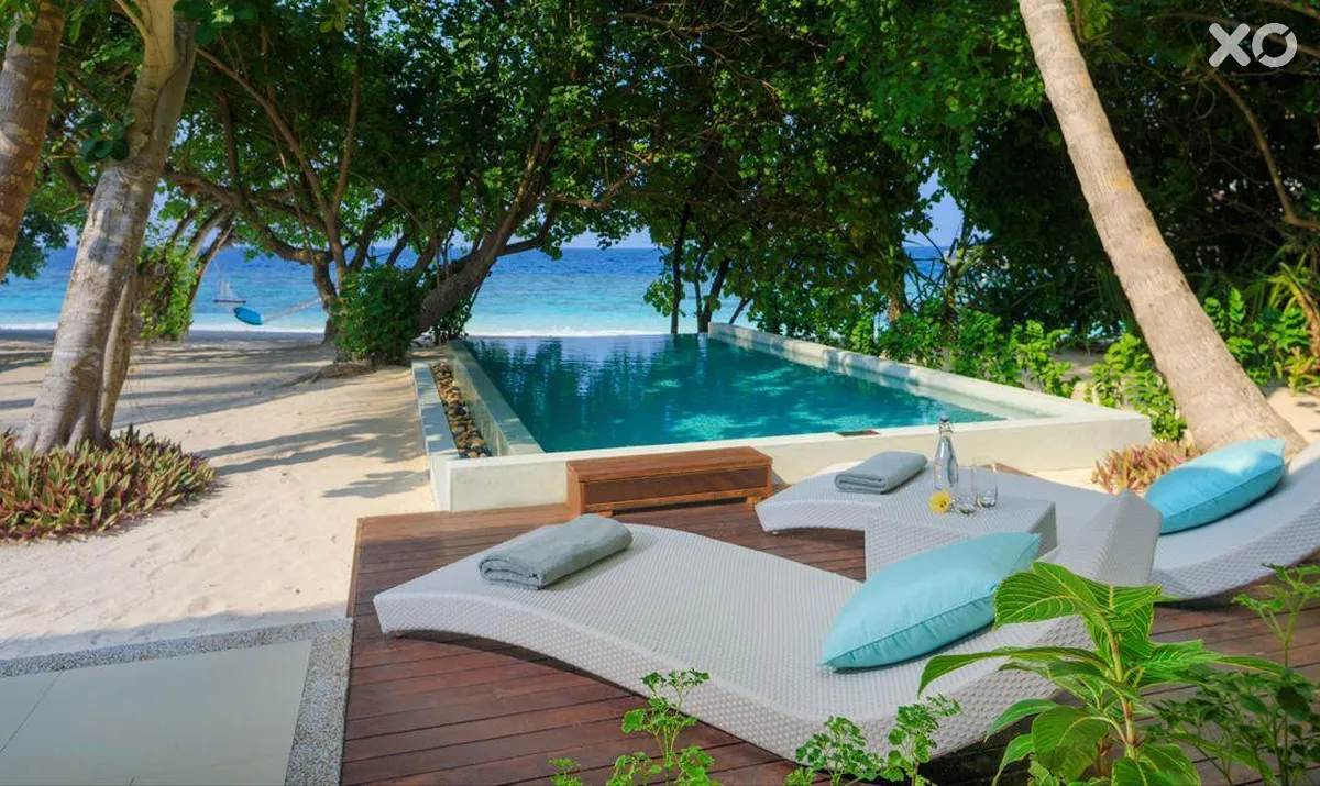 Dusit Thani Maldives Hotel