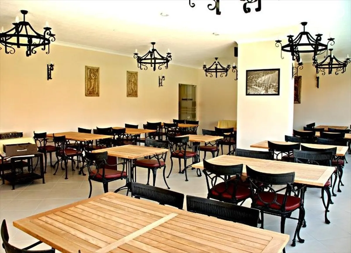 Boulevard Hotel