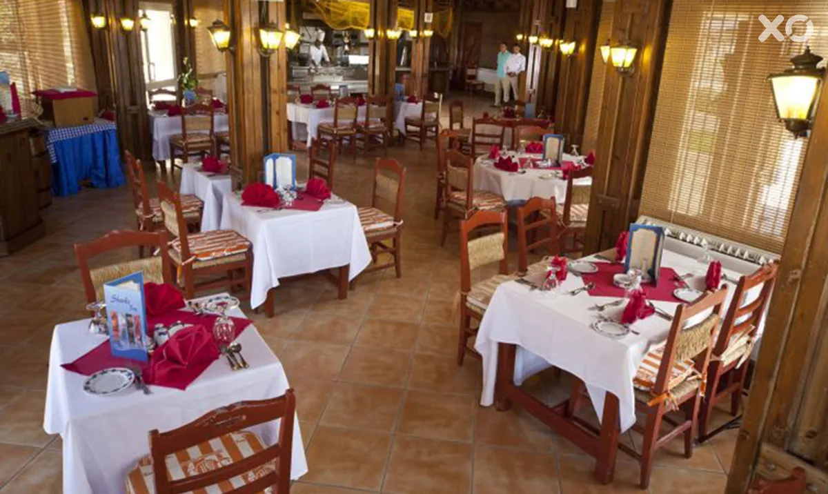Coral Beach Resort Tiran