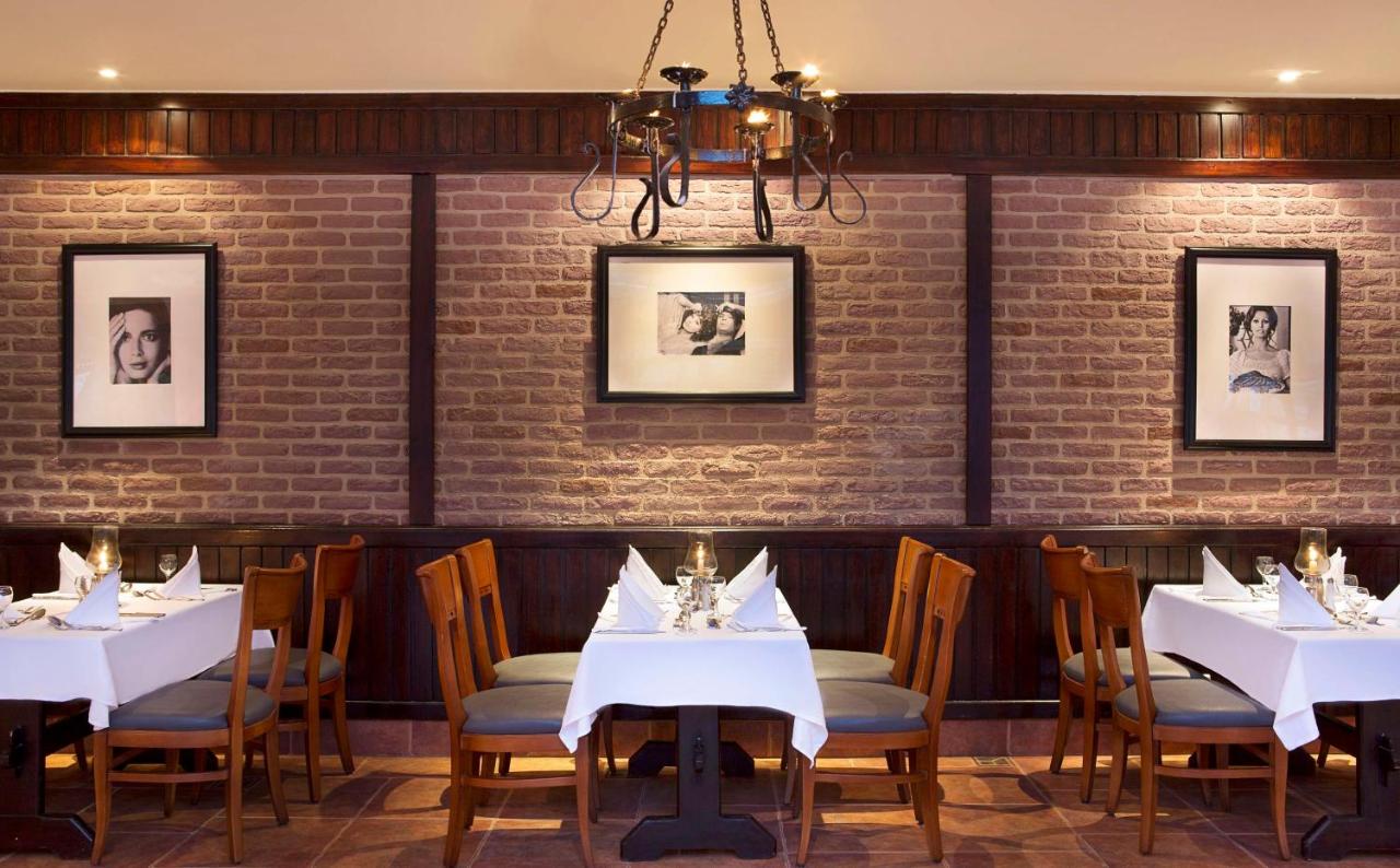 DoubleTree by Hilton Sharks Bay Resort