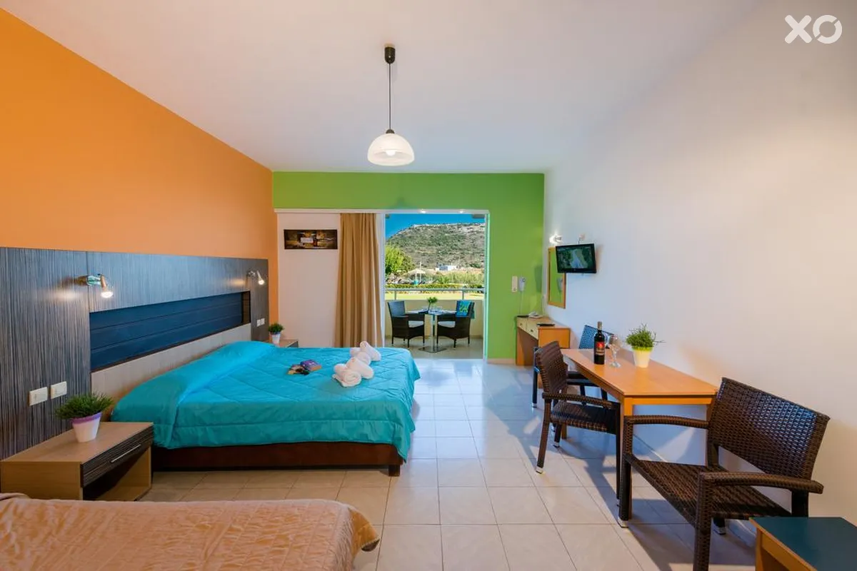 Zoes Hotel Studios