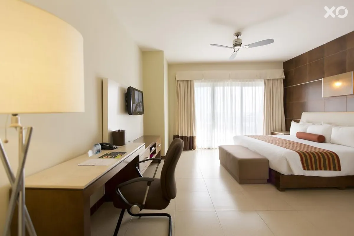 Krystal Urban Cancun Centro