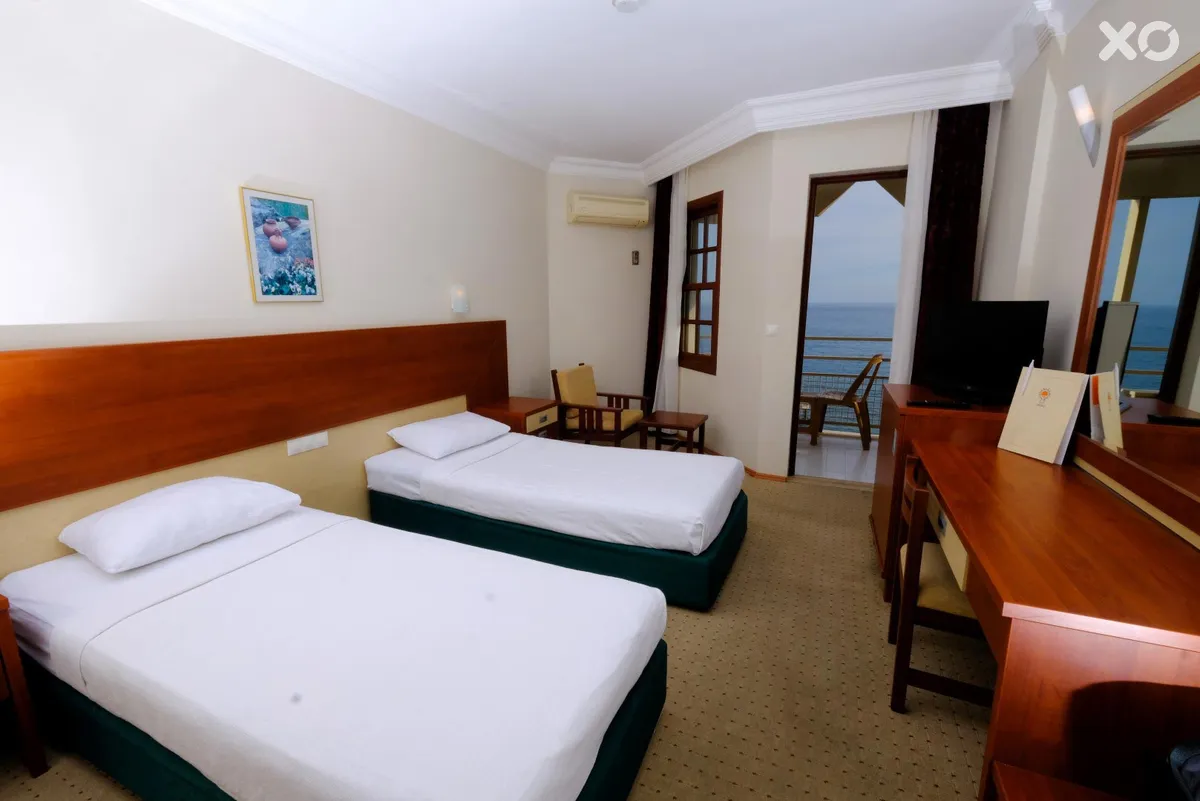 Anitas Beach Hotel