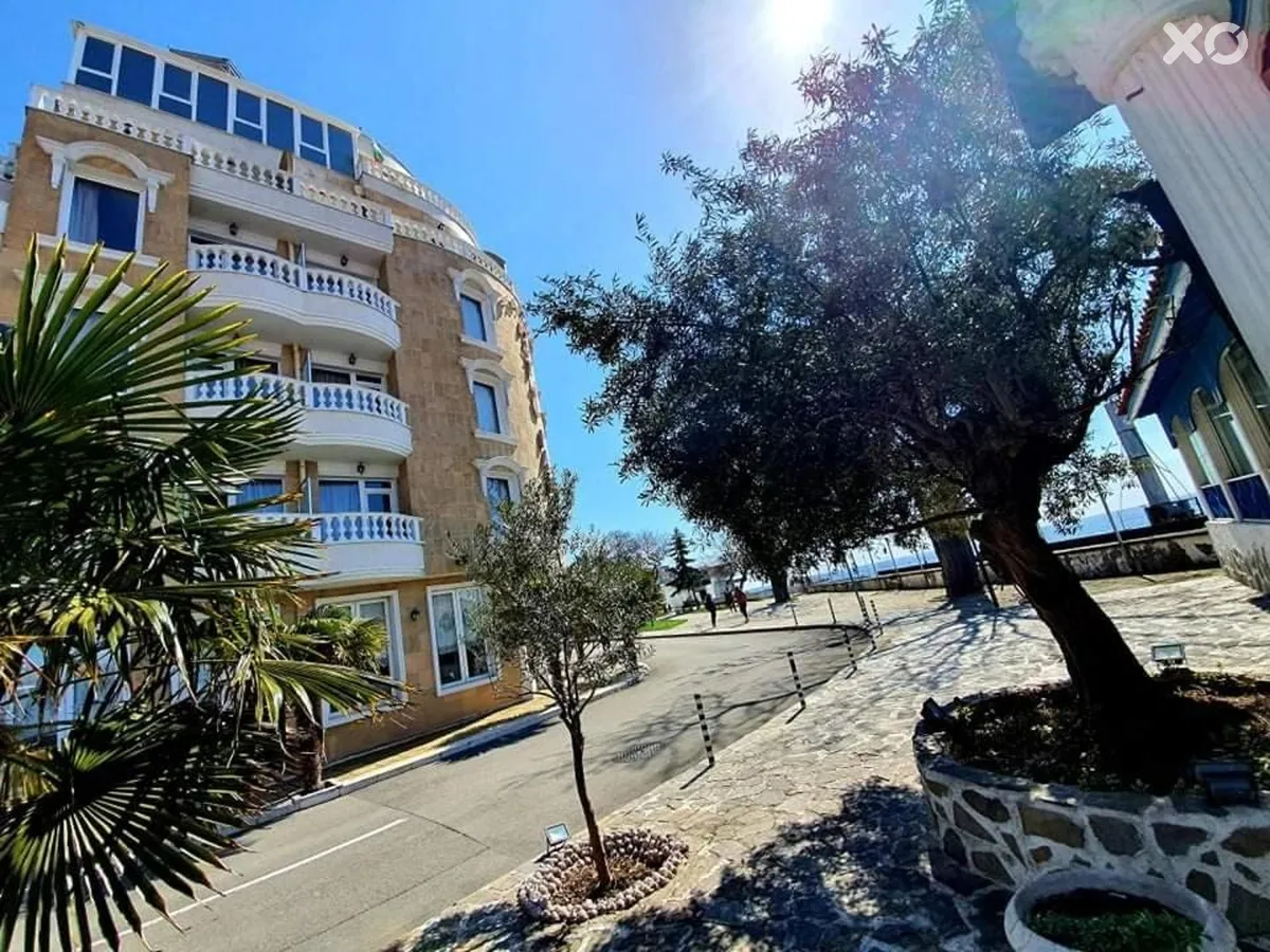 Paros