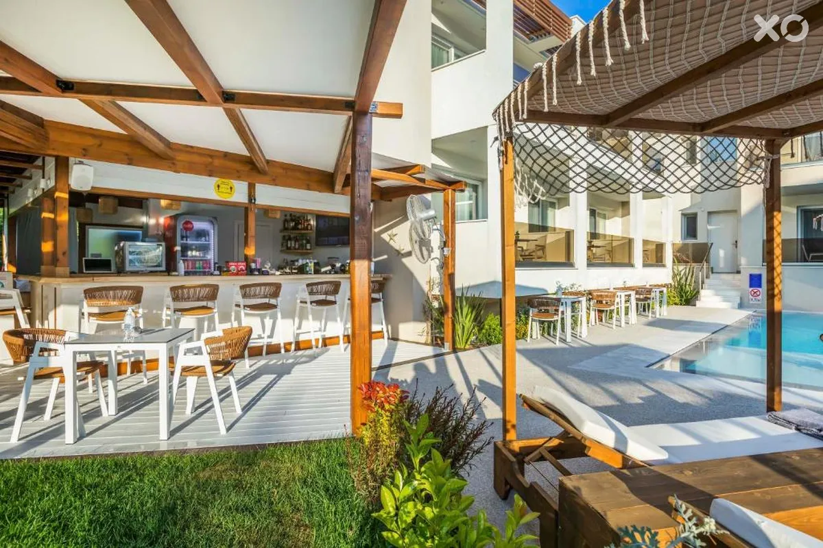 Mirablue Luxury Residences