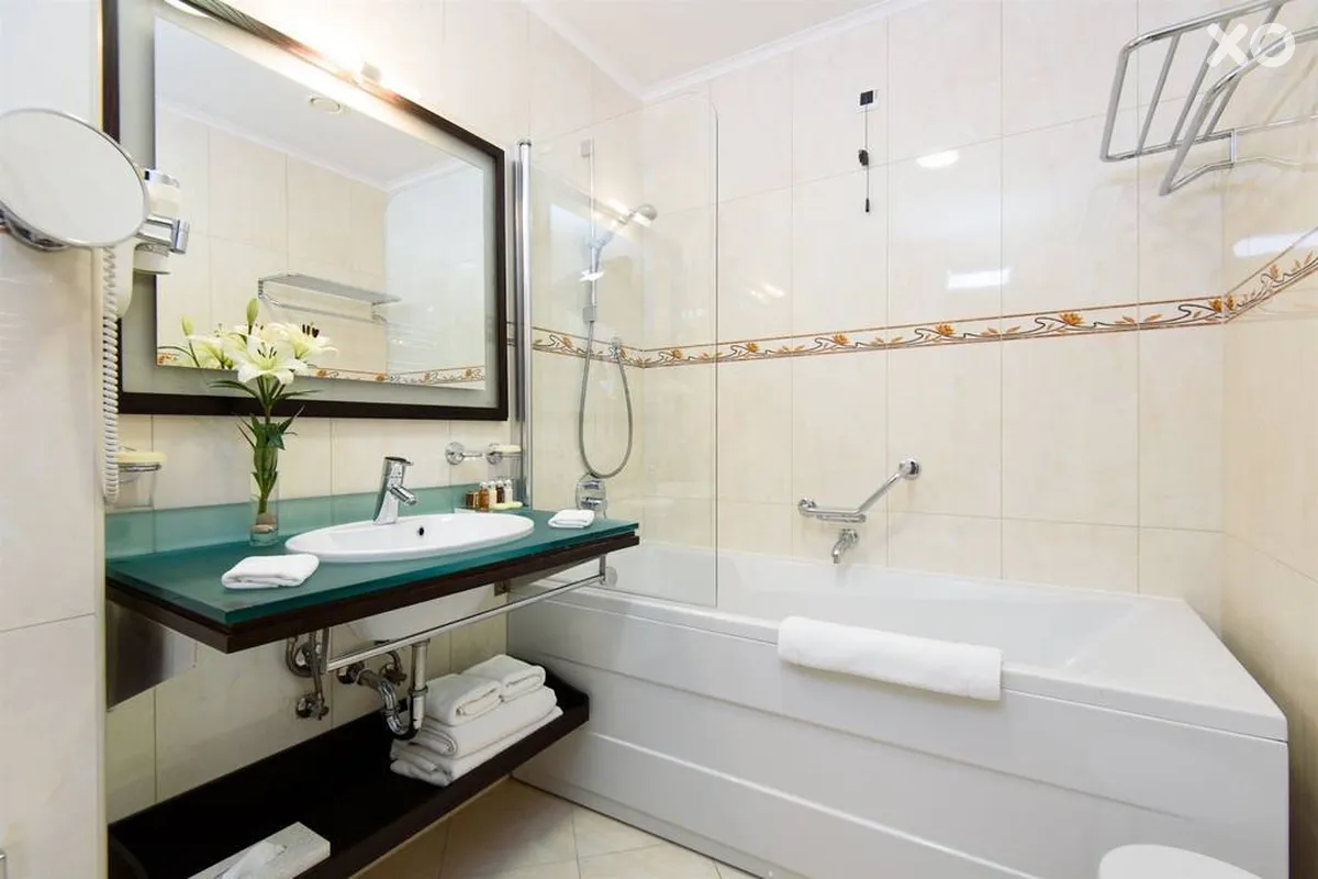 Royal Ariston Hotel