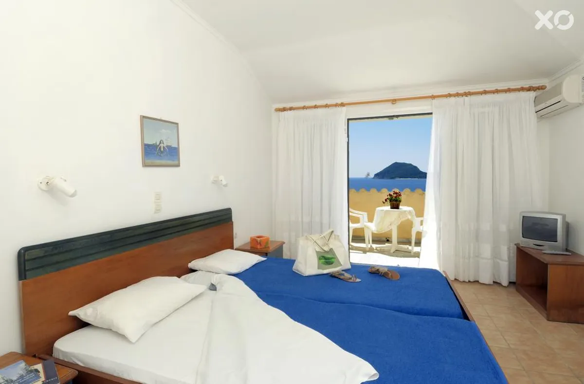 Gloria Maris Hotel Suites & Villa