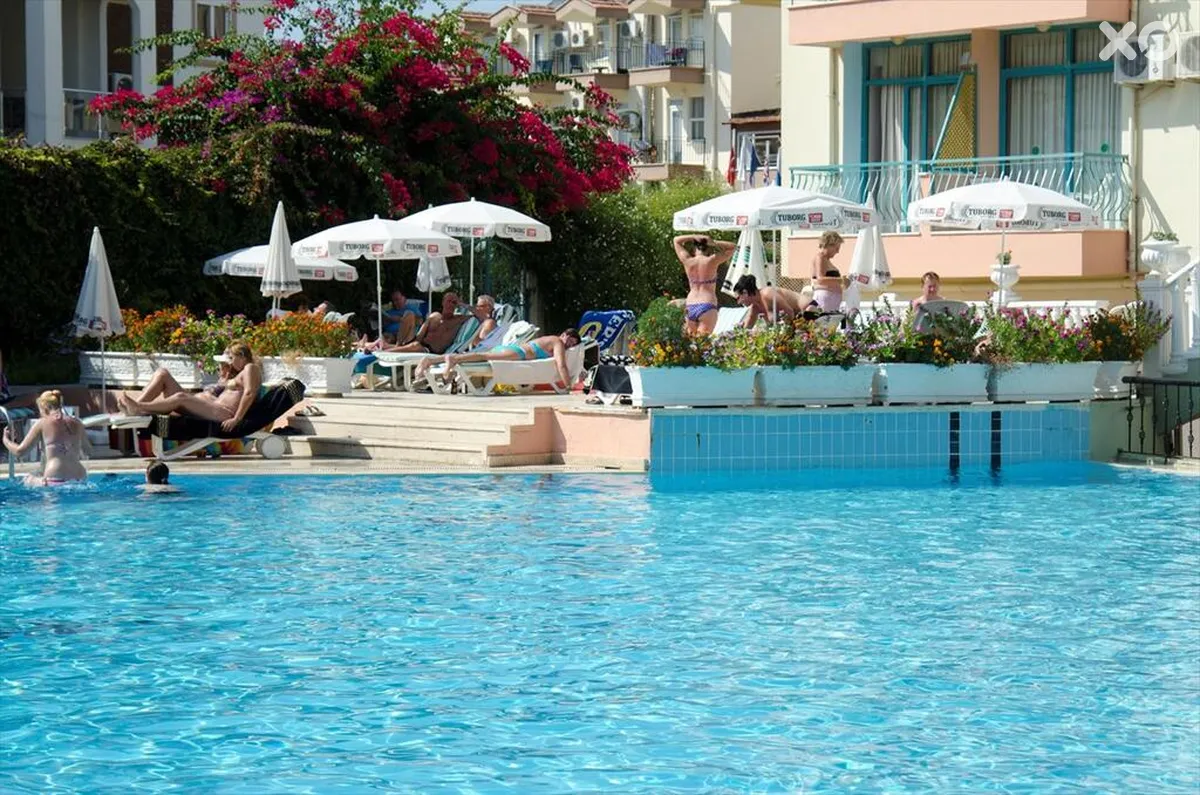 Park Side Hotel (Ces Park Hotel)