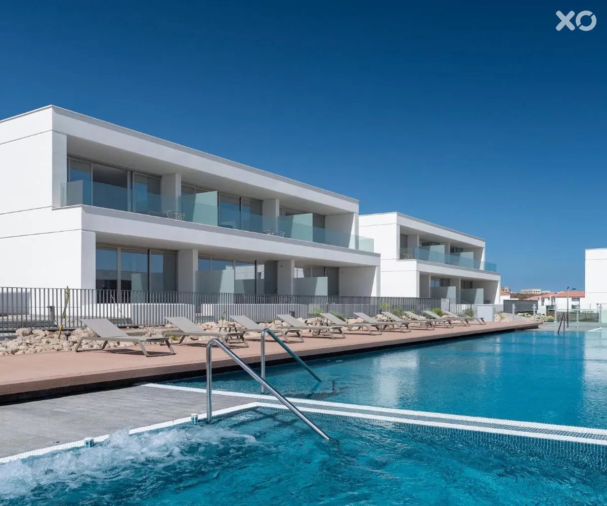 Nivaria Beach Apartments & Villas