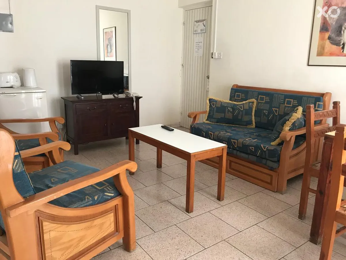 Daphne Hotel Apartments