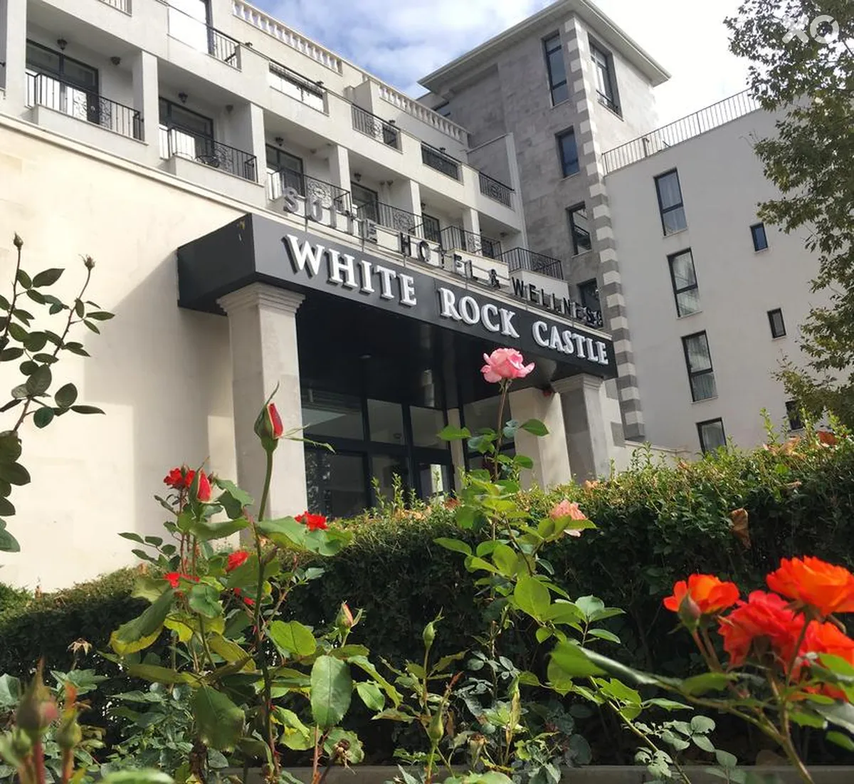 White Rock Castle Suite Hotel