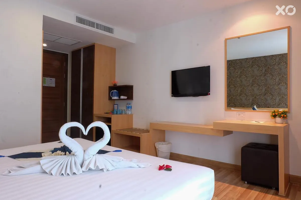iCheck inn Central Patong