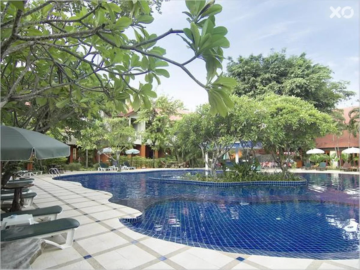 Patong Leelavadee Hua Ting Holiday Inn Пхукет