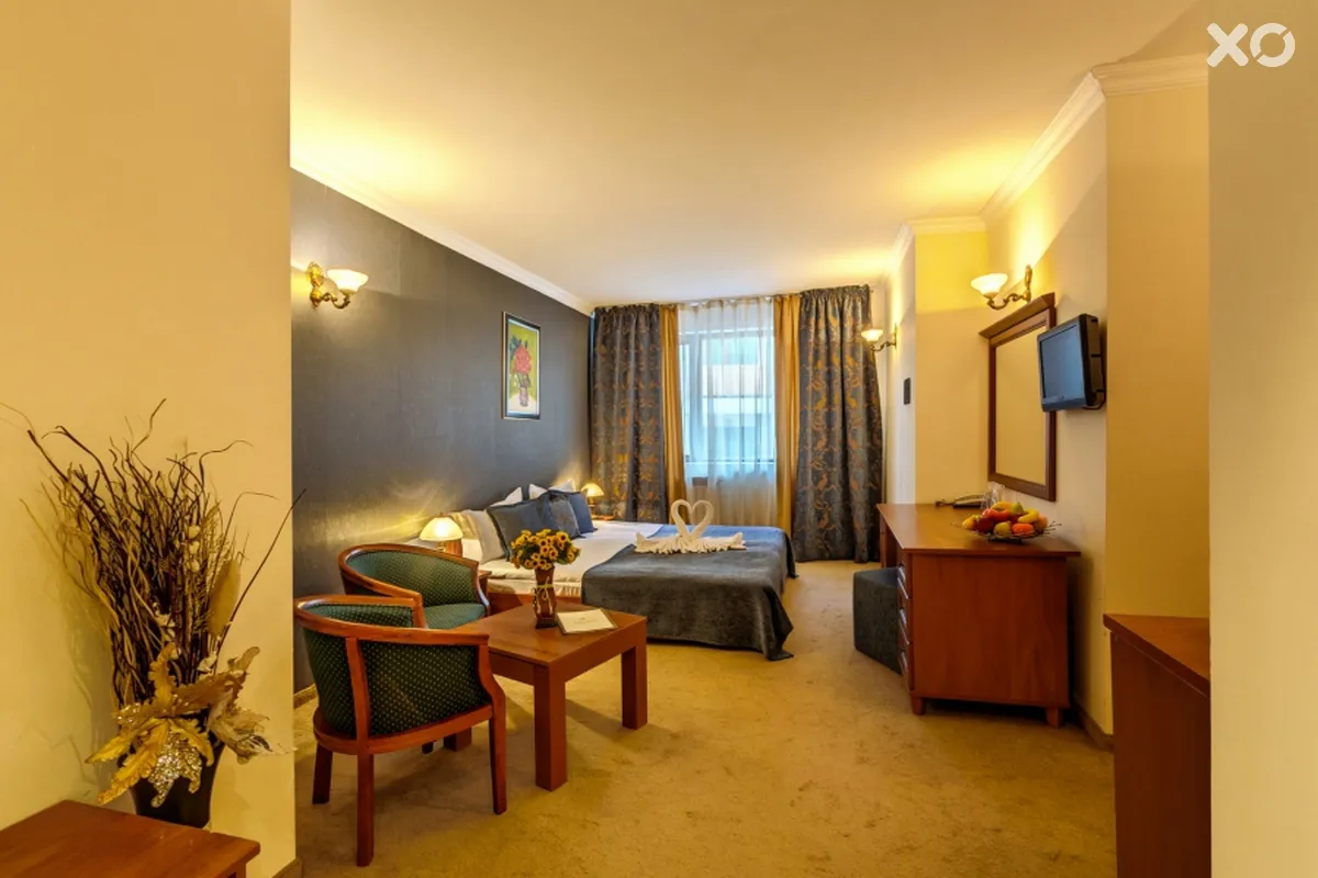 Emerald Hotel