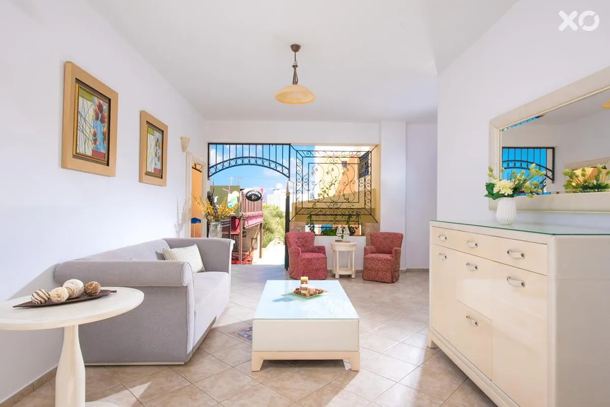 Irida Apartments by Estia