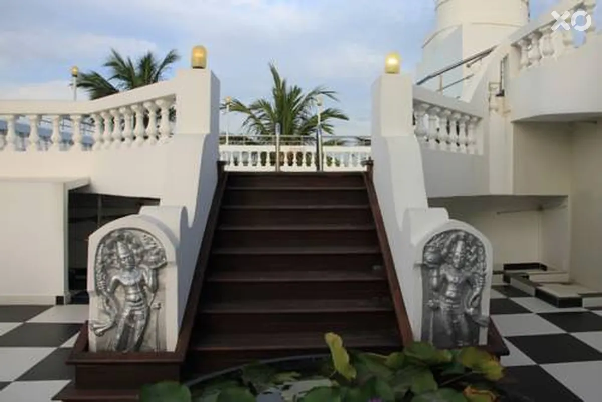 Royal Castle Hotel