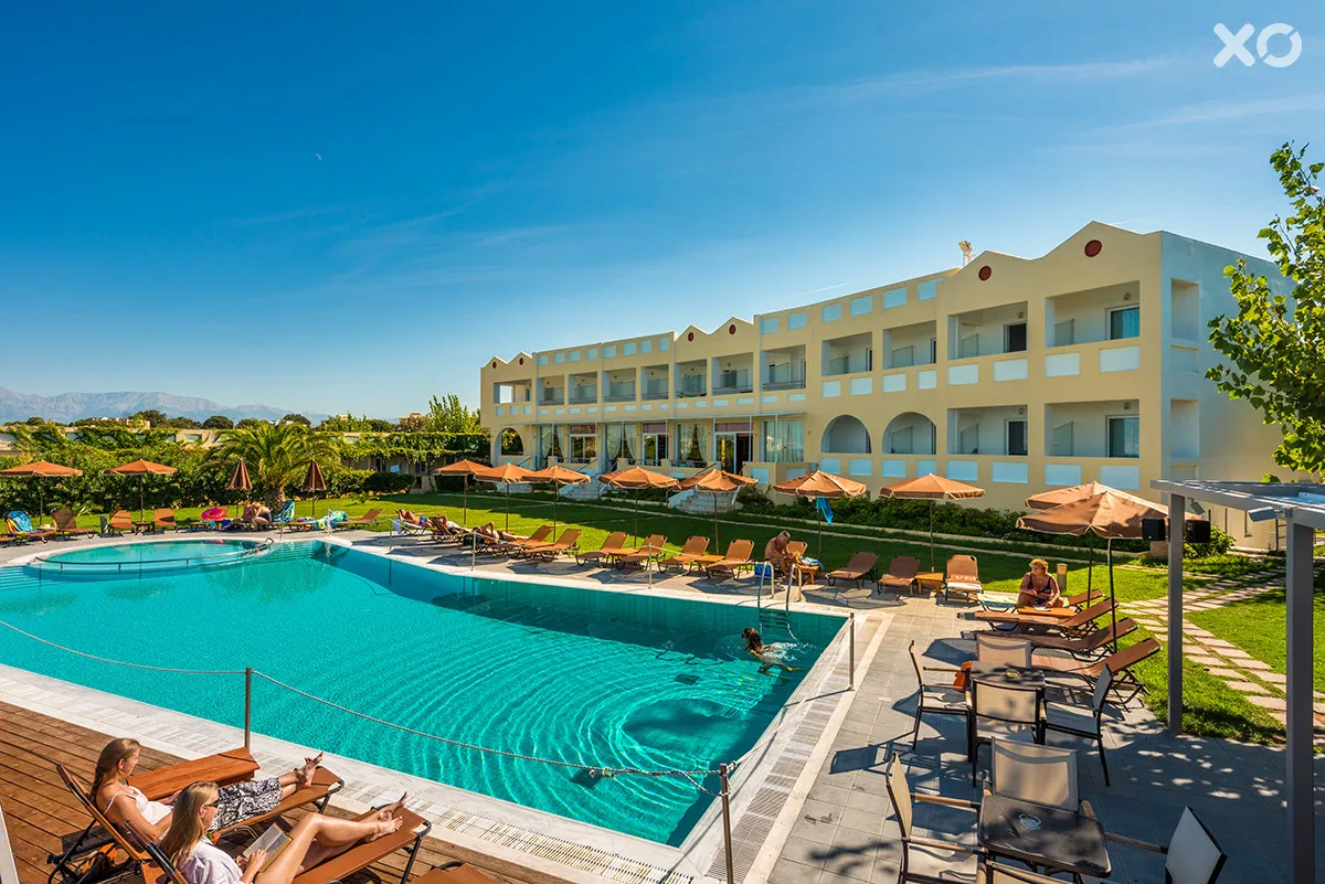 Niforeika Beach Hotel & Bungalows