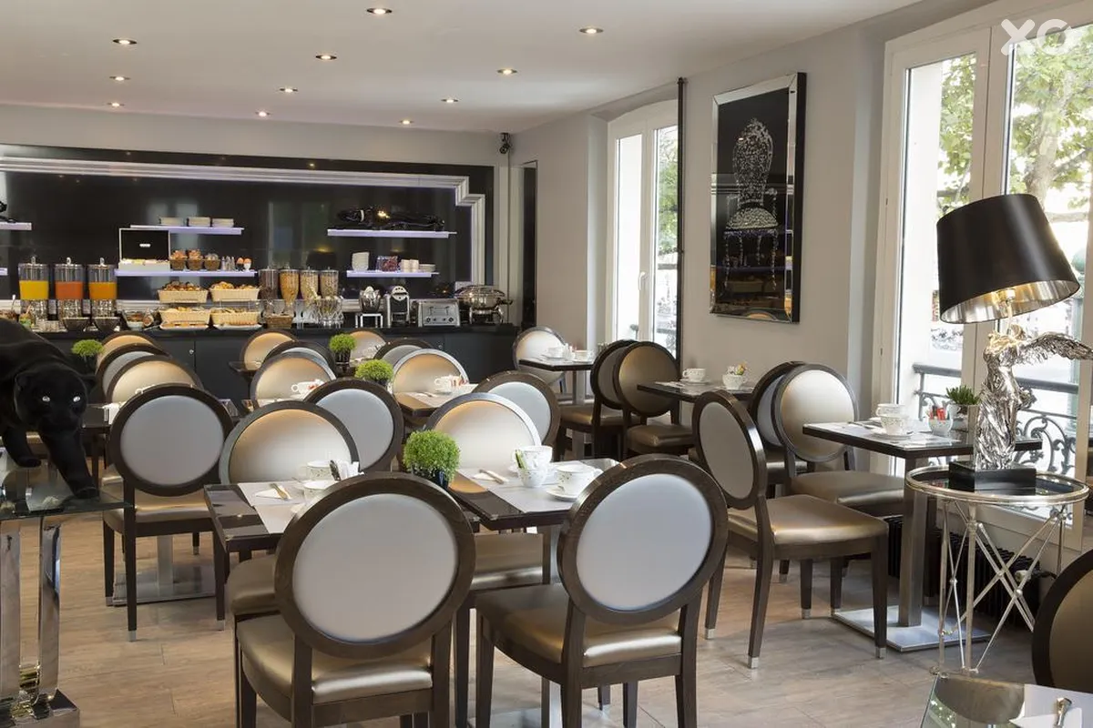 Plaza Elysees Hotel