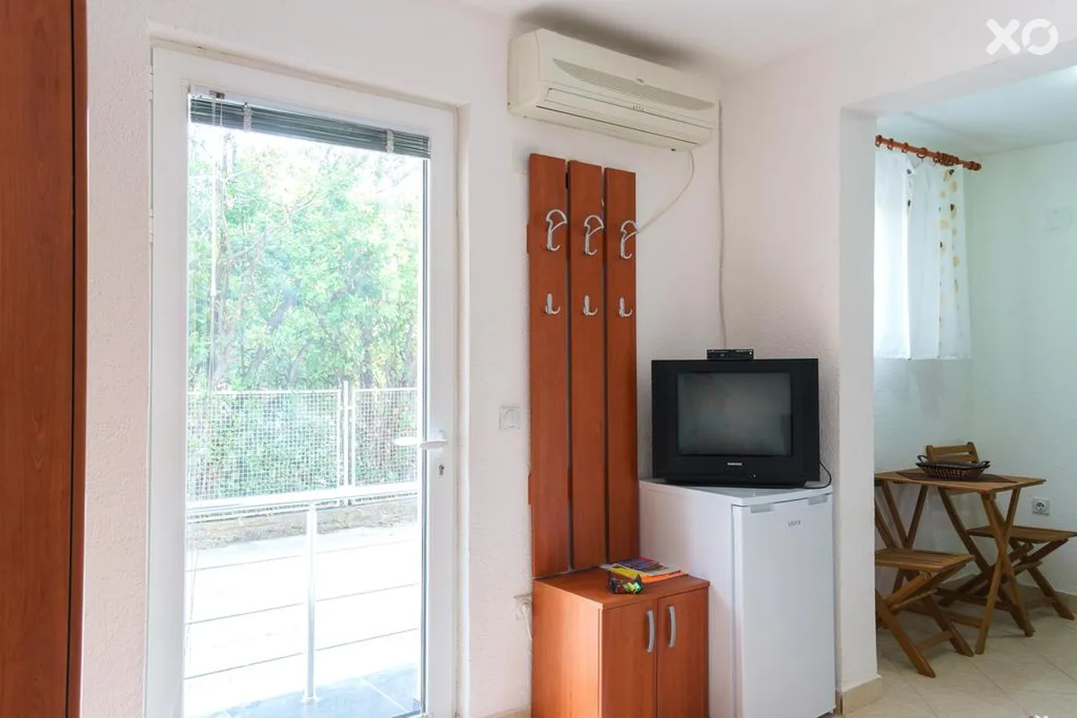 Lora Apartments