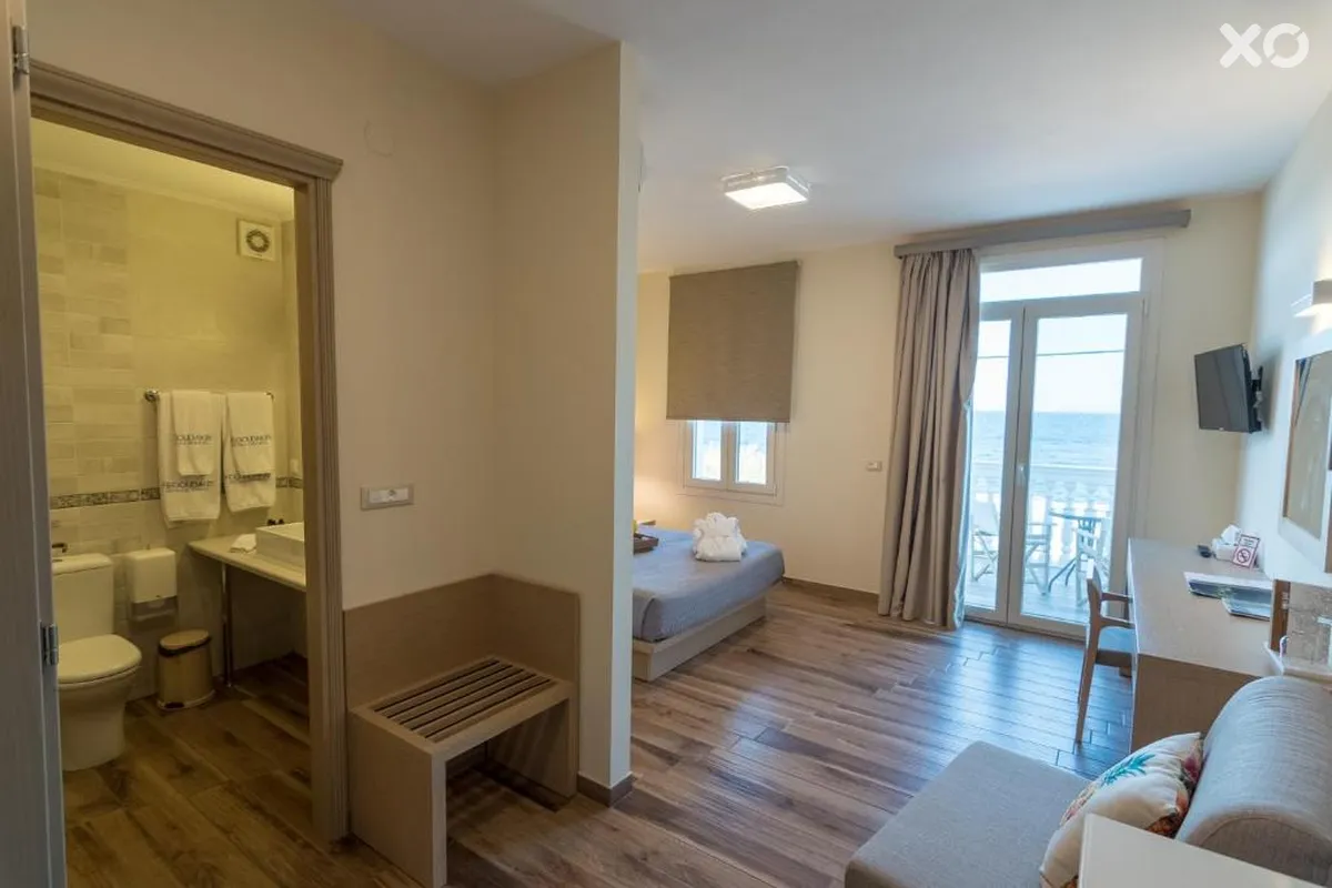 Grecian Castle Hotel