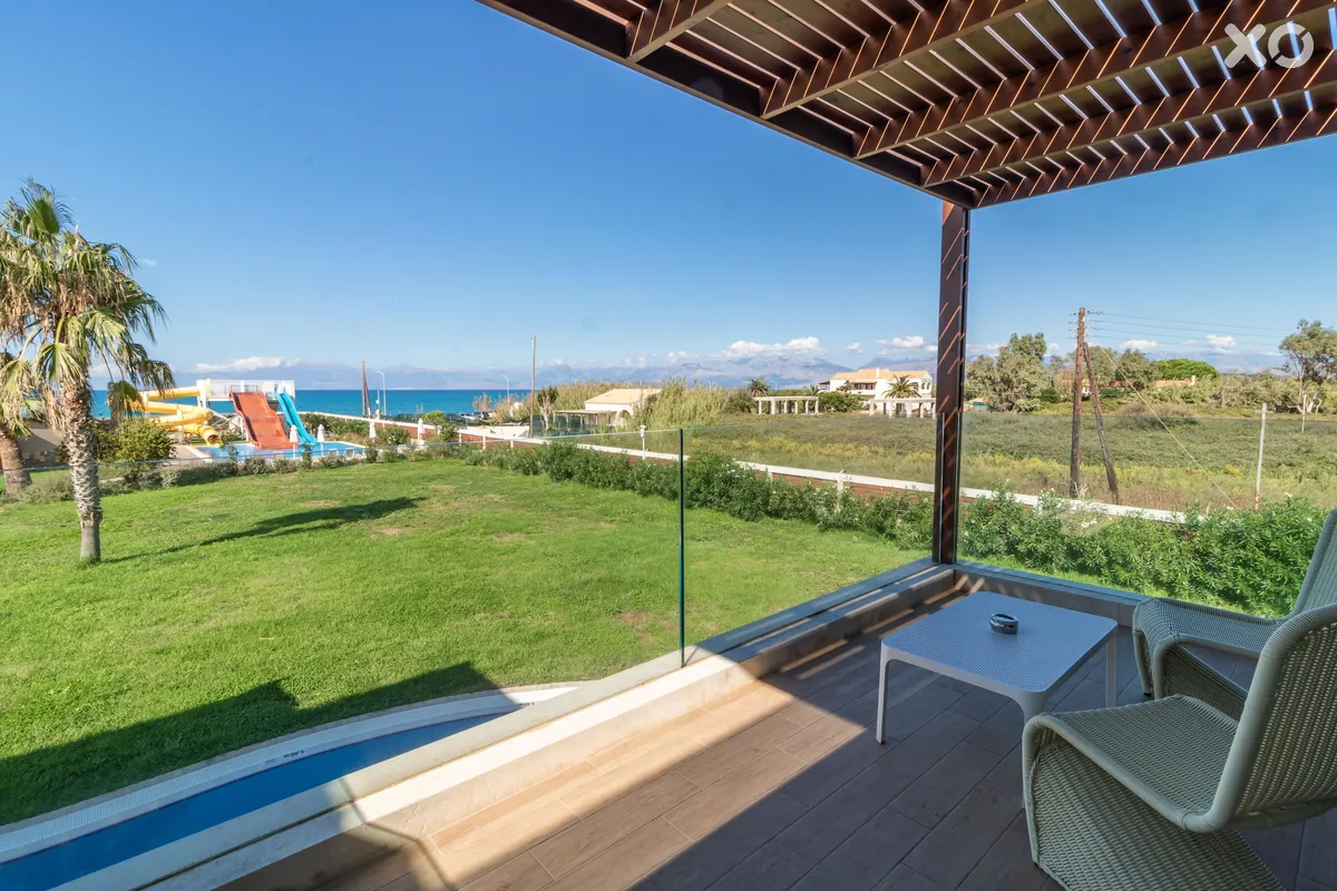 Almyros Beach Resort & Spa