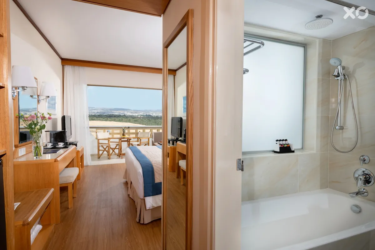Constantinou Bros Athena Royal Beach Hotel