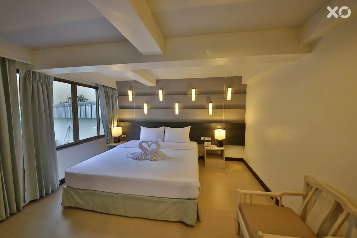 Sunshine Hotel & Residences