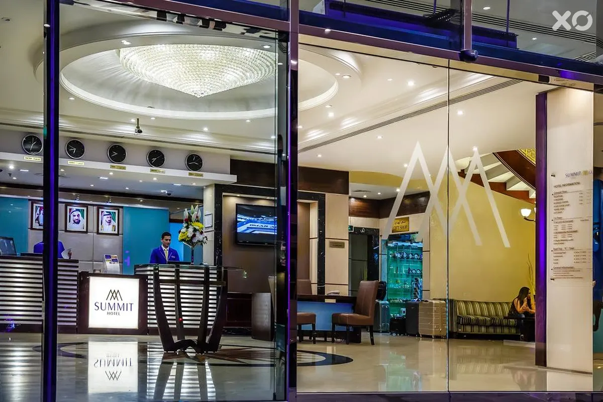 Landmark Summit Hotel