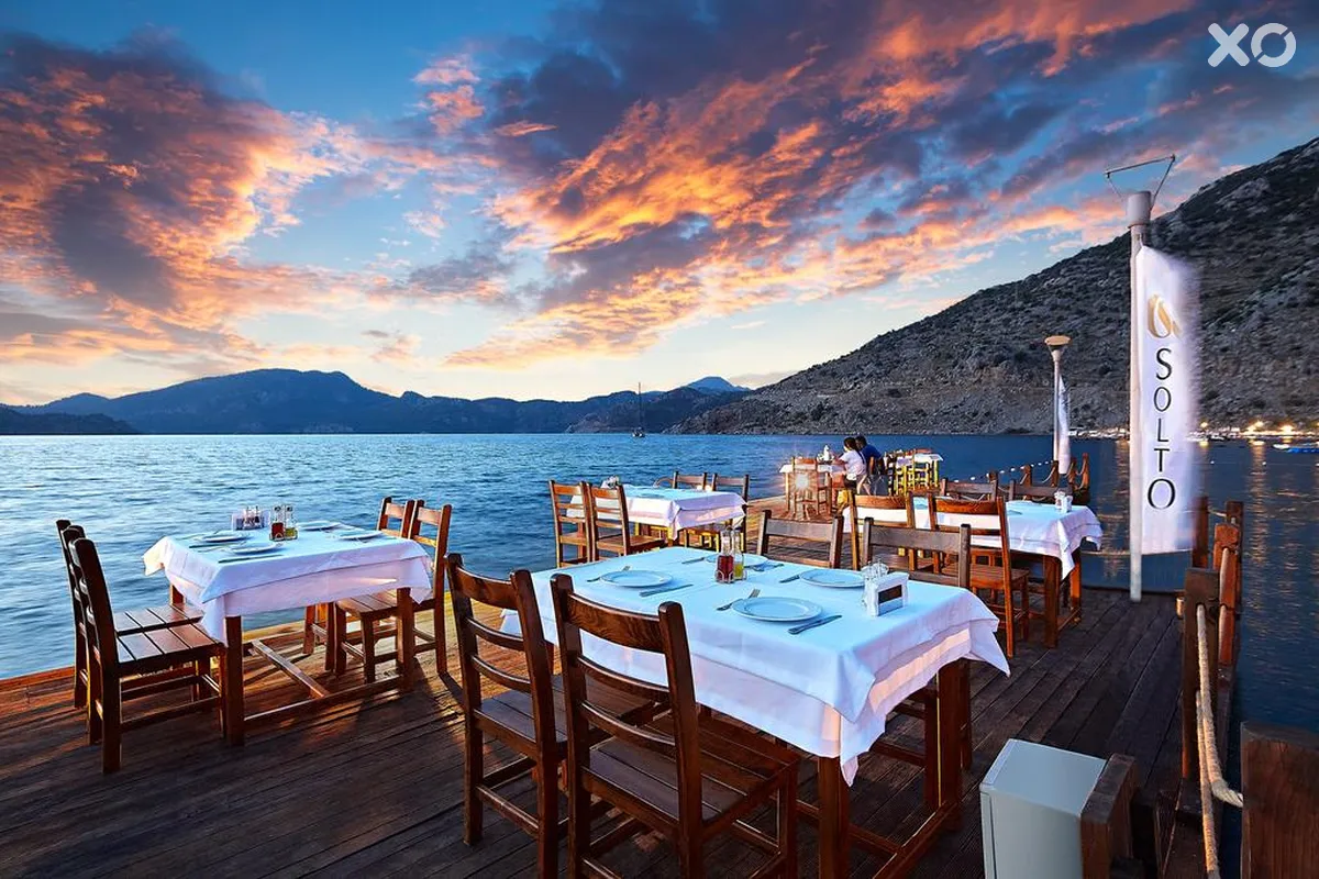 Fi Light Solto Boutique Beach