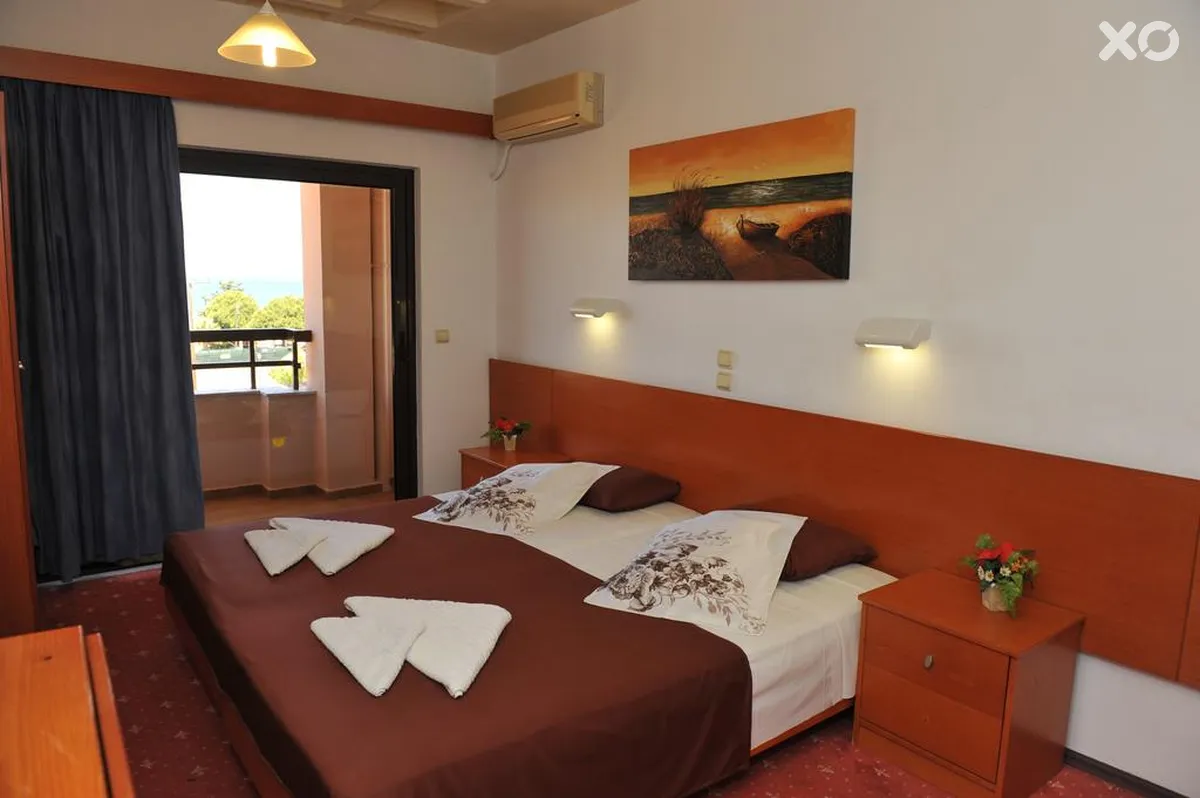 Heleni Beach Hotel