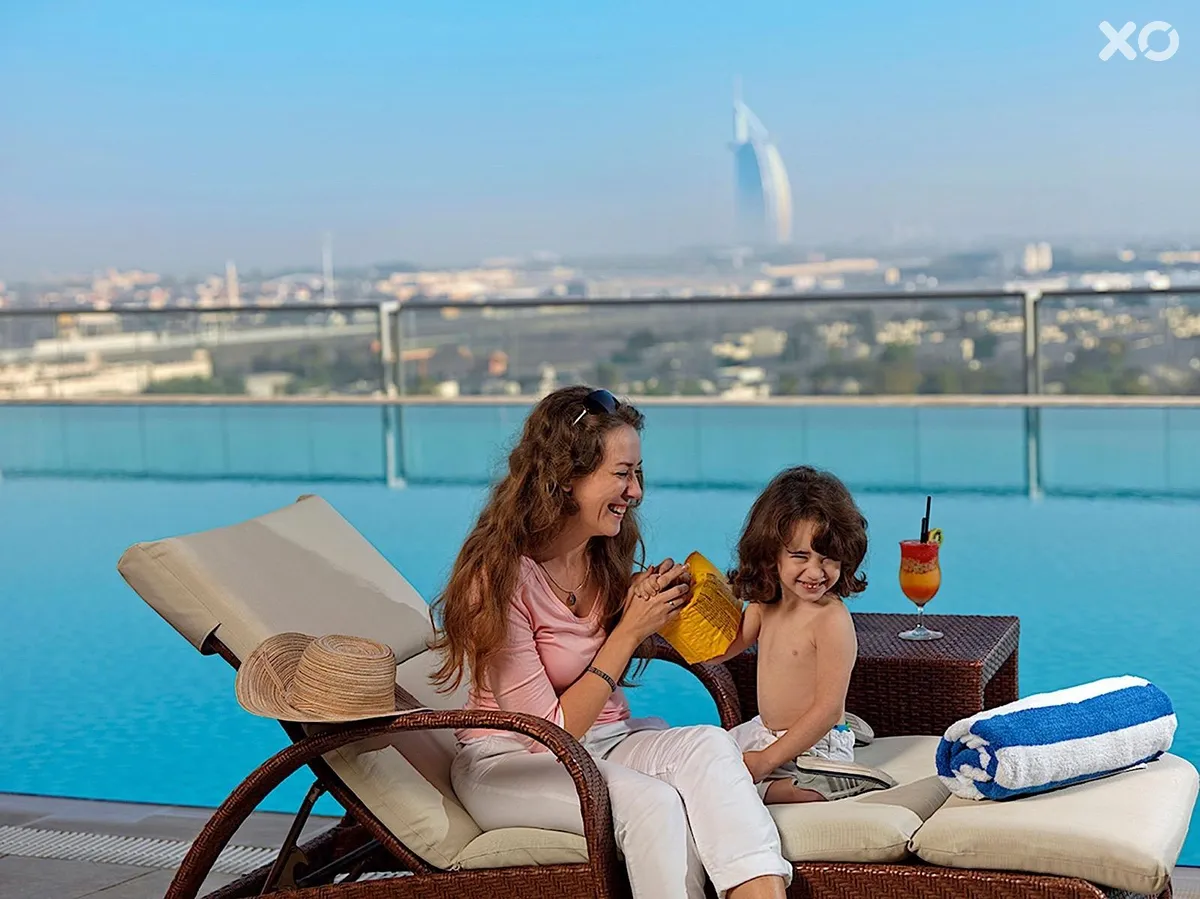 Two Seasons Hotel & Apartments Dubai